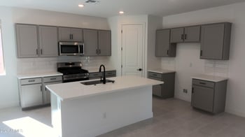 15212 Gray Fox Trl, Surprise, AZ 85387
