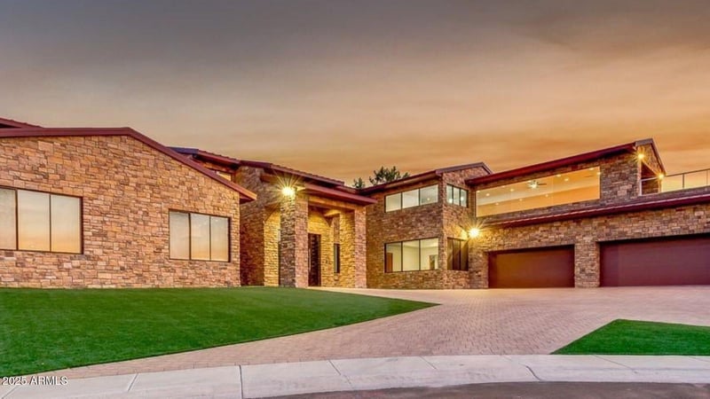 15217 15th Dr, Phoenix, AZ 85023
