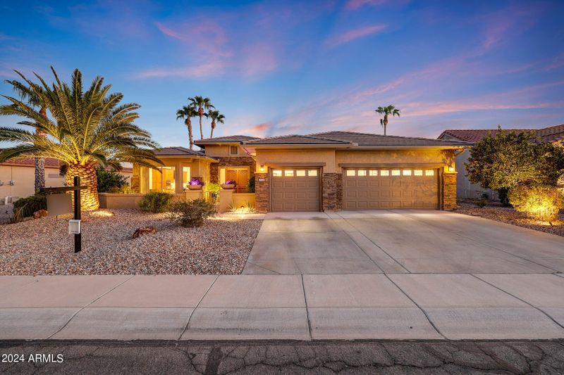15217 W Daybreak Dr, Surprise, AZ 85374