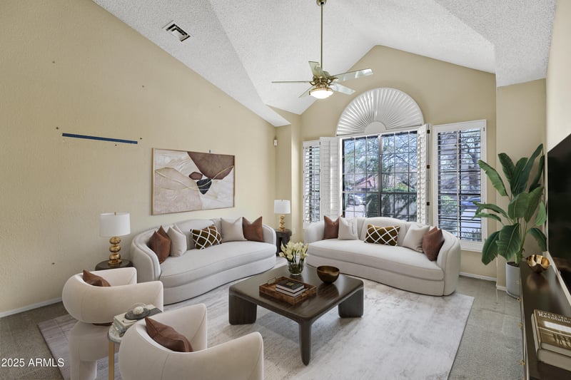 15218 36th Pl, Phoenix, AZ 85044