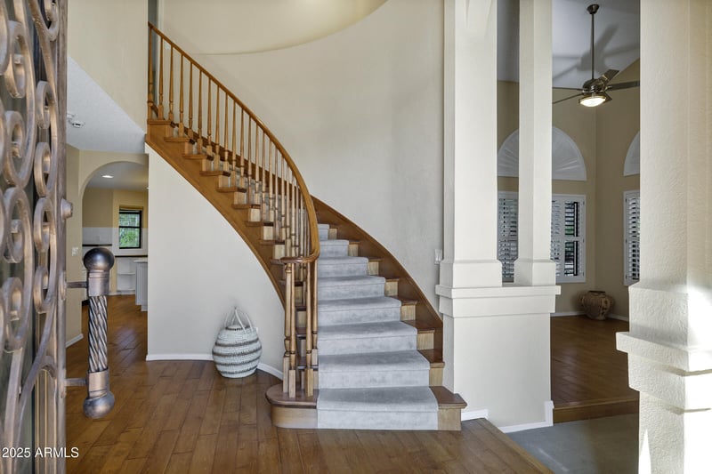 15218 36th Pl, Phoenix, AZ 85044