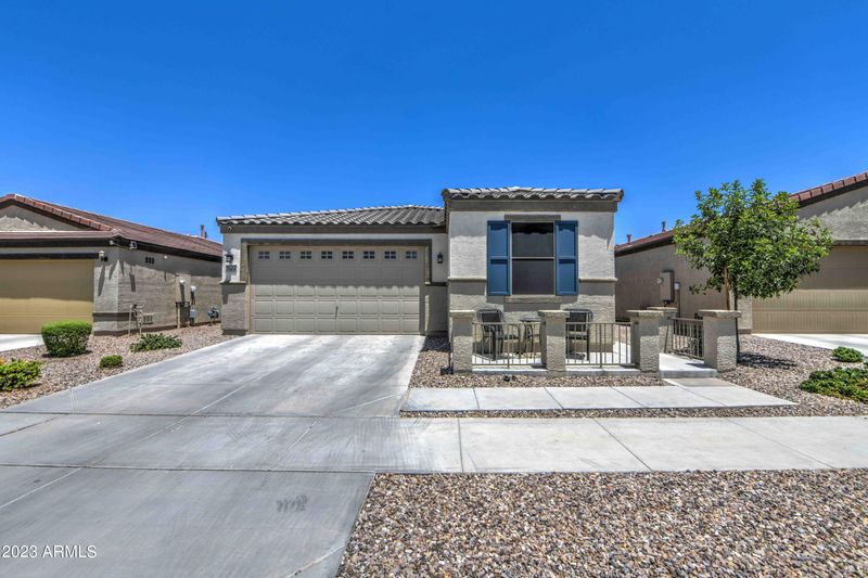 1522 E Saint Catherine Ave, Phoenix, AZ 85042