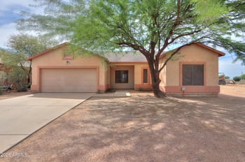 15220 Padres Rd, Arizona City, AZ 85123