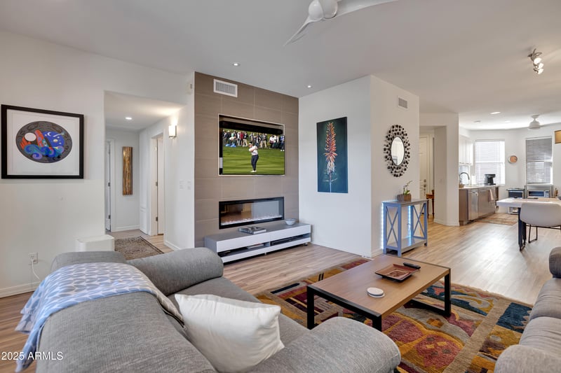 15221 Clubgate Dr #1093, Scottsdale, AZ 85254