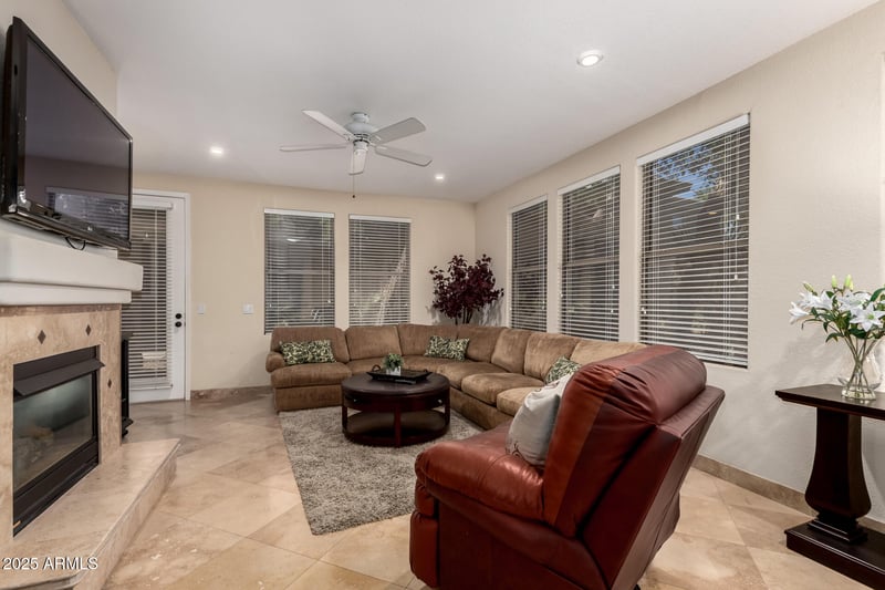 15221 Clubgate Dr #1121, Scottsdale, AZ 85254