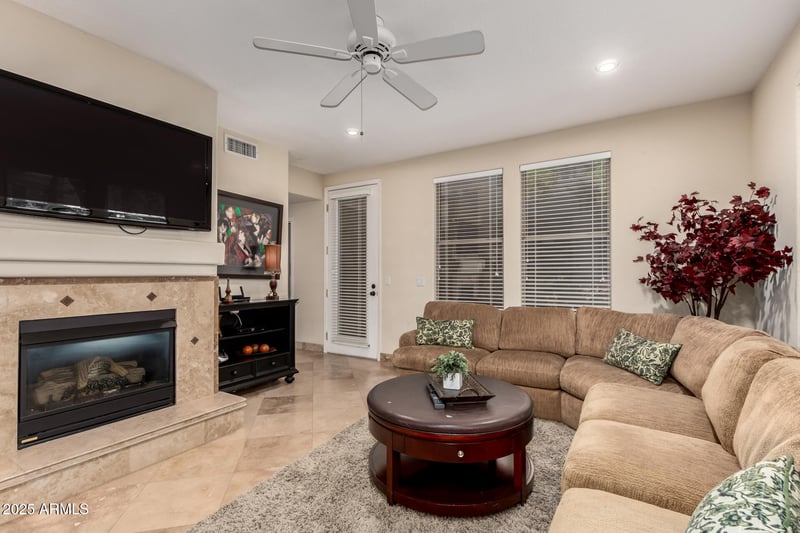 15221 Clubgate Dr #1121, Scottsdale, AZ 85254