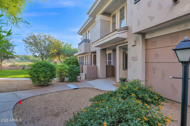 15221 Clubgate Dr #2041, Scottsdale, AZ 85254