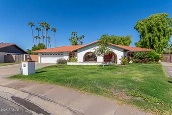 15226 2nd St, Phoenix, AZ 85022