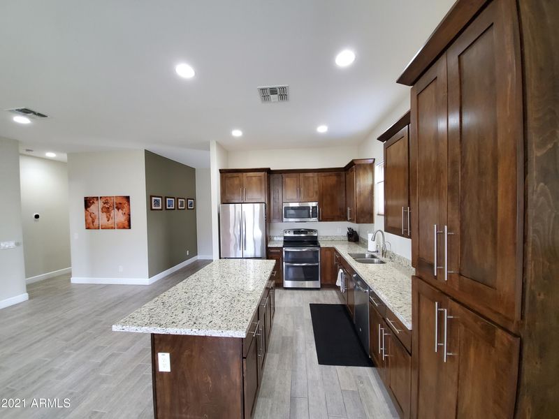 1523 E Hatcher Rd, Phoenix, AZ 85020