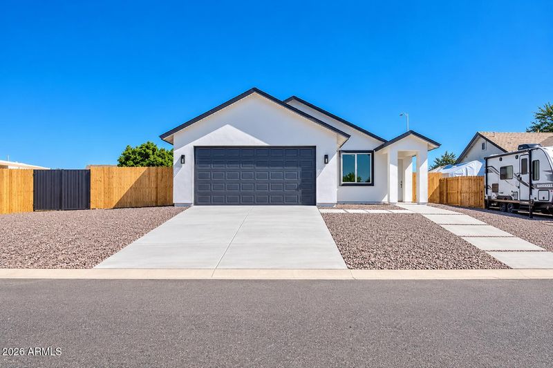 1523 S Hale Dr, Apache Junction, AZ 85120