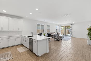 1523 W Corral Rd, Phoenix, AZ 85041