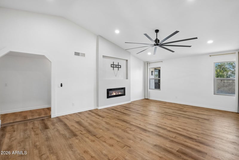 1523 W Mission Dr, Chandler, AZ 85224