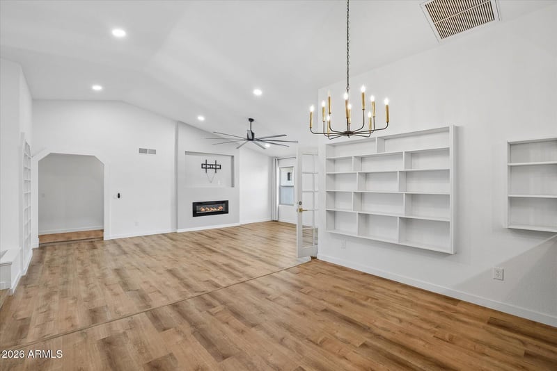 1523 W Mission Dr, Chandler, AZ 85224
