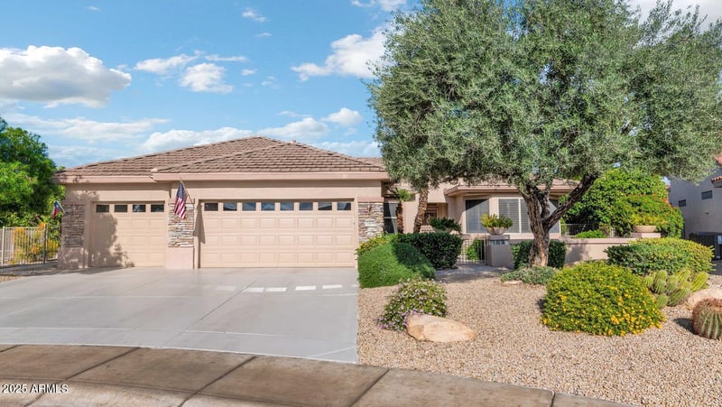 15230 Cascade Ct, Surprise, AZ 85374