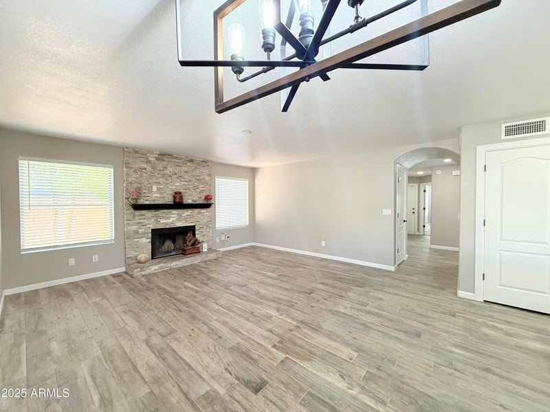 15235 30th St, Phoenix, AZ 85048