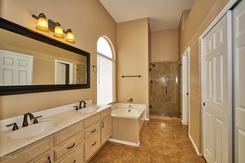 15235 S 47th St, Phoenix, AZ 85044