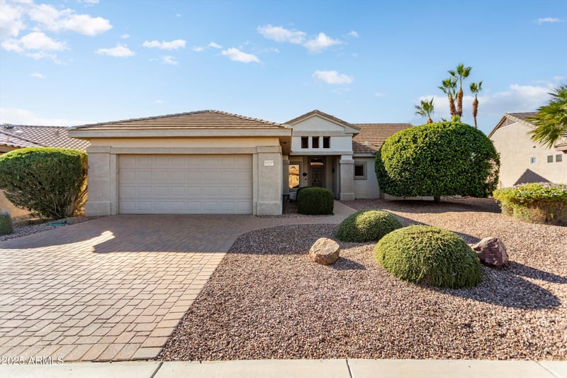 15237 Pinehurst Ln, Surprise, AZ 85374