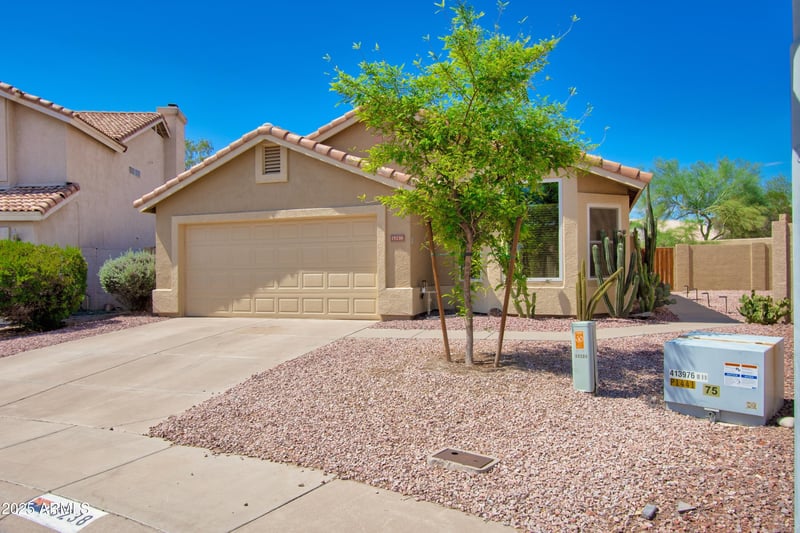 15238 42nd St, Phoenix, AZ 85044