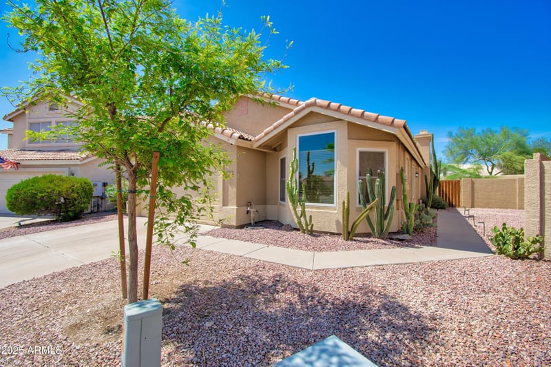 15238 42nd St, Phoenix, AZ 85044