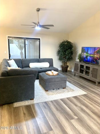 15239 37th Pl, Phoenix, AZ 85044