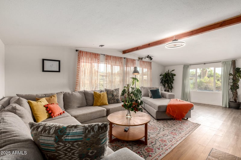 1524 Christy Dr, Phoenix, AZ 85020