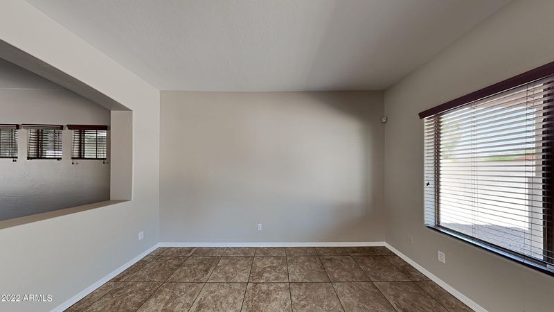 1524 E Apollo Rd, Phoenix, AZ 85042