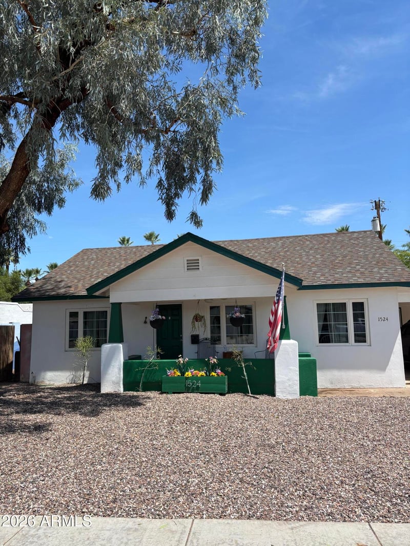 1524 E Earll Dr, Phoenix, AZ 85014
