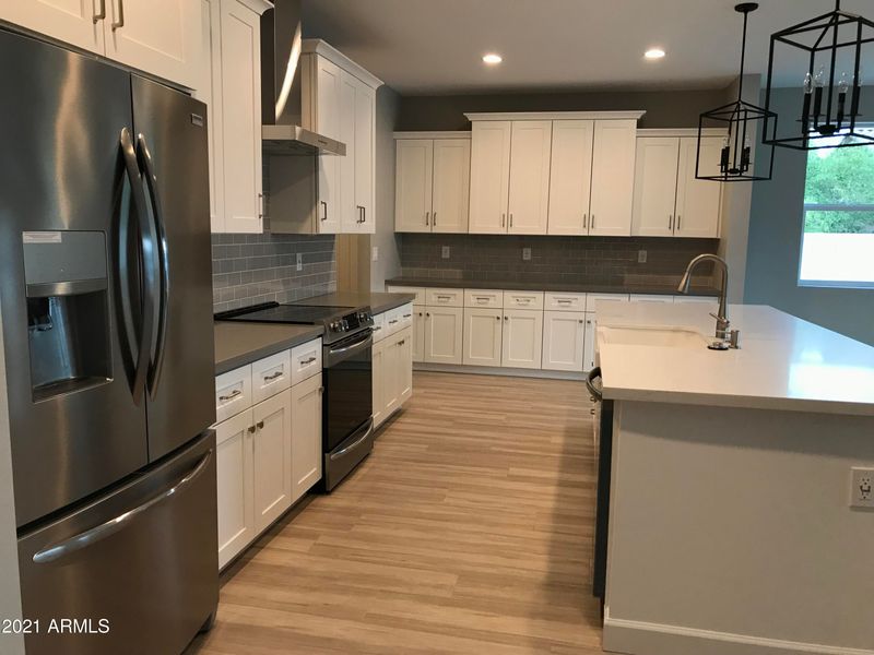 1524 E Shangri La Rd, Phoenix, AZ 85020