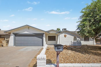 15243 N 52nd Dr, Glendale, AZ 85306