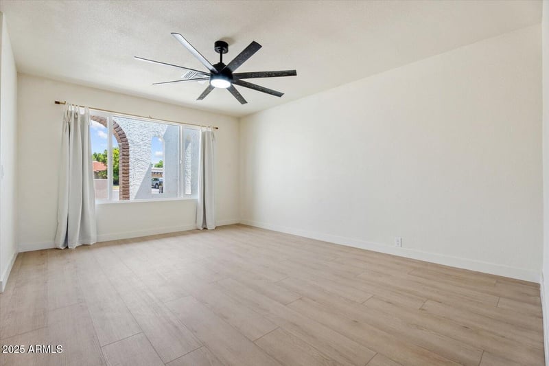 15244 7th Pl, Phoenix, AZ 85022