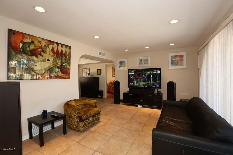15249 N 7th Dr, Phoenix, AZ 85023