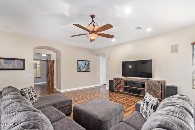 15249 Dahlia Dr, Surprise, AZ 85379