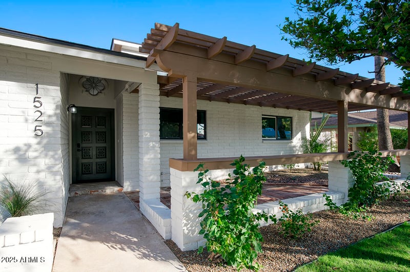 1525 25th St, Mesa, AZ 85213