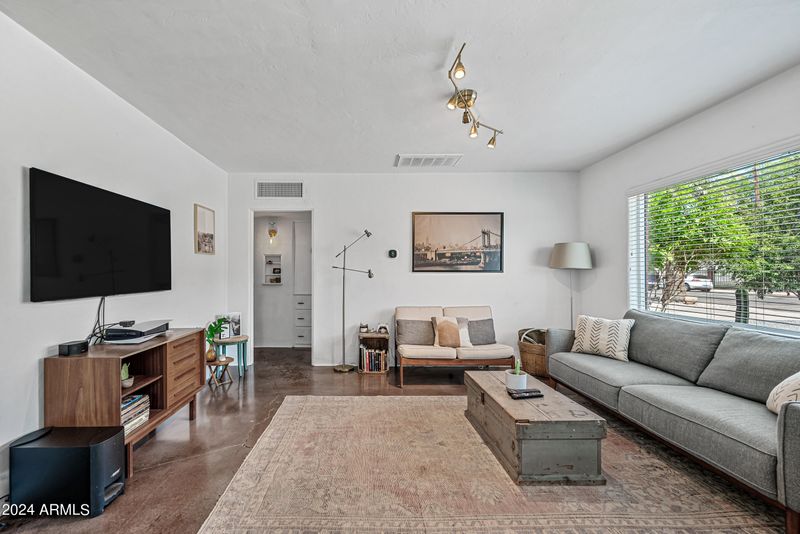 1525 E Palm Ln, Phoenix, AZ 85006