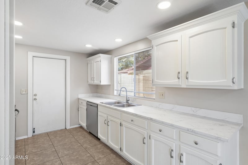 1525 El Alba Way, Chandler, AZ 85224