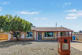 1525 W Hartford Ave, Phoenix, AZ 85023