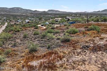 1525 W Lazy K Ranch Rd #'-', New River, AZ 85087