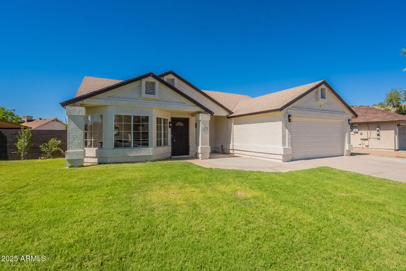 15258 61st Dr, Glendale, AZ 85306