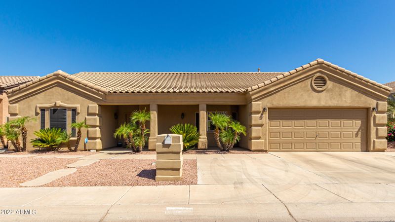 1526 E Desert Ln, Phoenix, AZ 85042