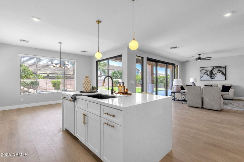 1526 E Glacier Pl, Chandler, AZ 85249