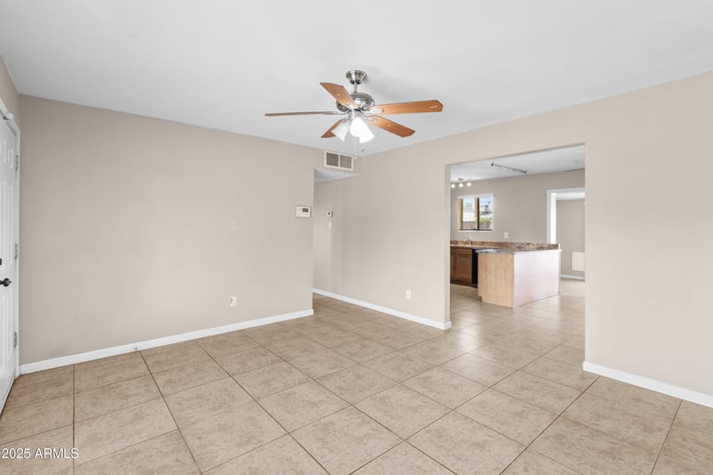1526 Hartford Ave, Phoenix, AZ 85023