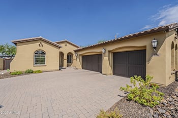 1526 Hazel Dr, Phoenix, AZ 85042