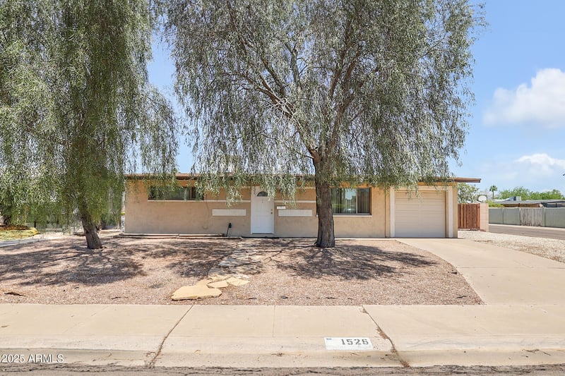 1526 Huntington Dr, Tempe, AZ 85282