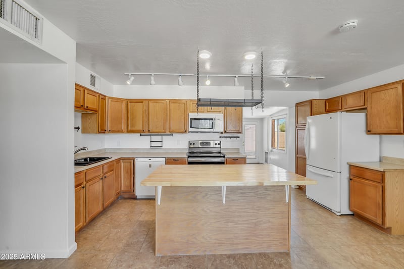 1526 Huntington Dr, Tempe, AZ 85282