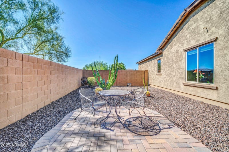 1526 Molly Ln, Phoenix, AZ 85085