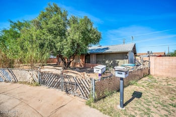 1526 Muriel Dr, Phoenix, AZ 85023