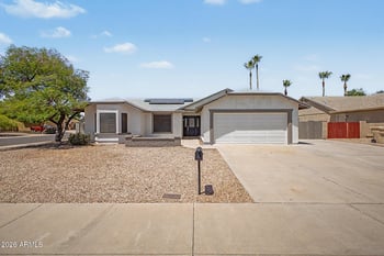 15260 63rd Dr, Glendale, AZ 85306