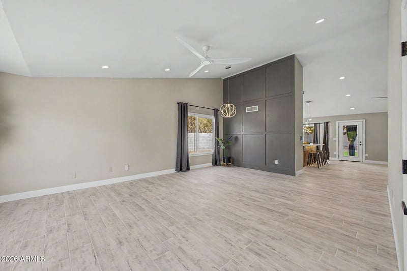 15265 N 62nd Ave, Glendale, AZ 85306