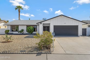 1527 Bell De Mar Dr, Tempe, AZ 85283