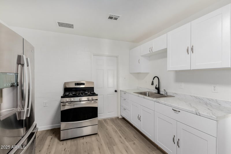 1527 Roma Ave, Phoenix, AZ 85015